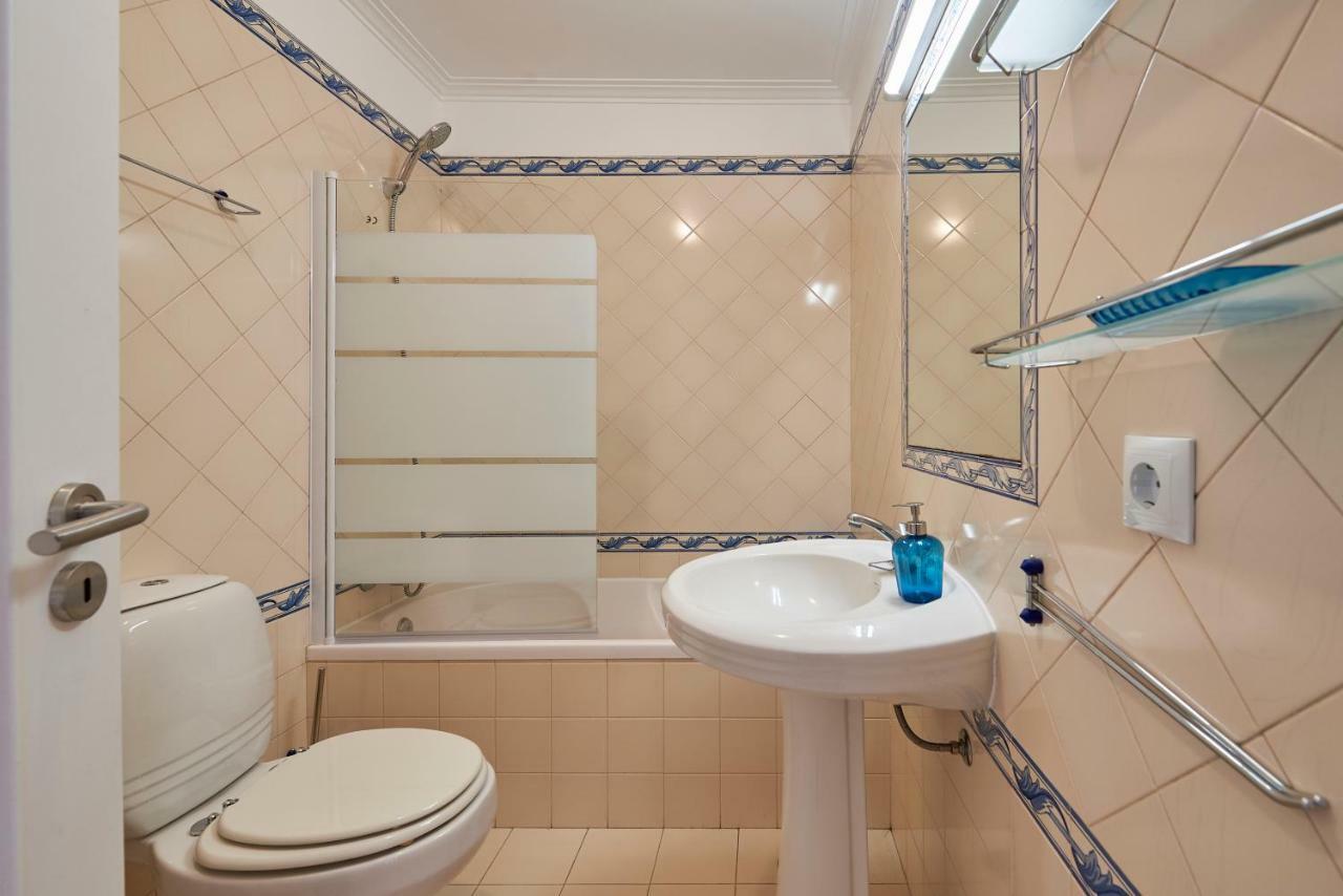 Cozy Apartment In Historic Center With Terrace Lissabon Exterior foto